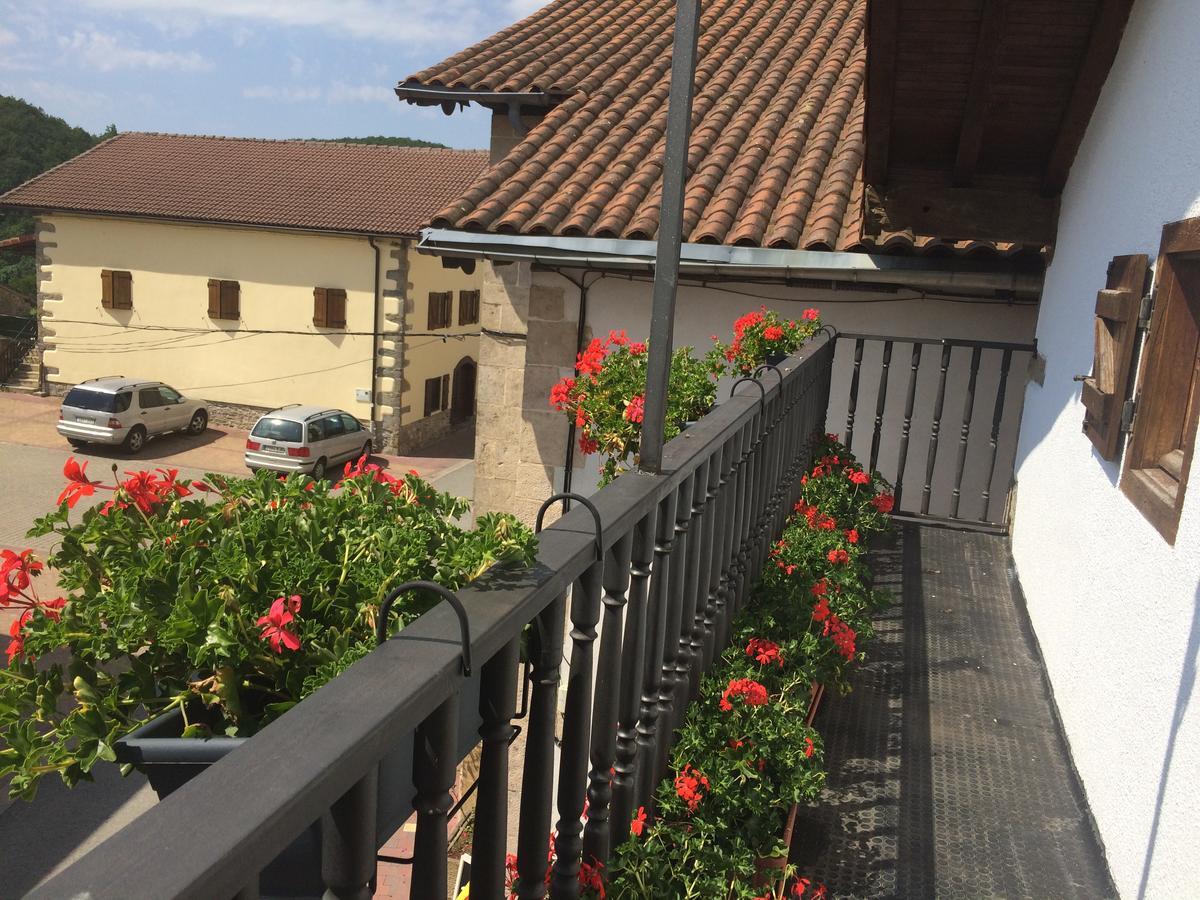 La Posada Nueva Viscarret-Guerendiain Exterior foto